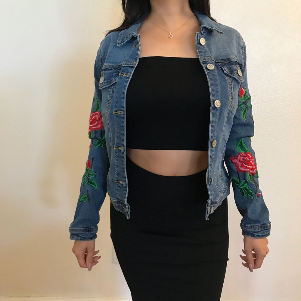 •LAST ONE• Rose Embroidered Denim Jacket - Picture 5 of 8
